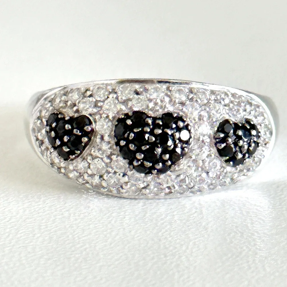 14k Solid White Gold Black & White Three Hearts Pave Ladies Band Ring Size 9.75